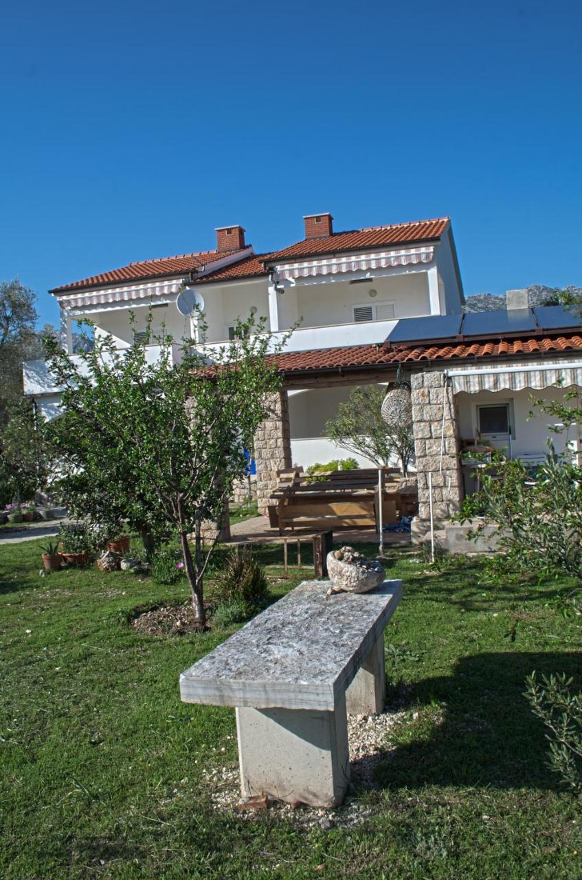 Apartments Punta 셀리네 외부 사진